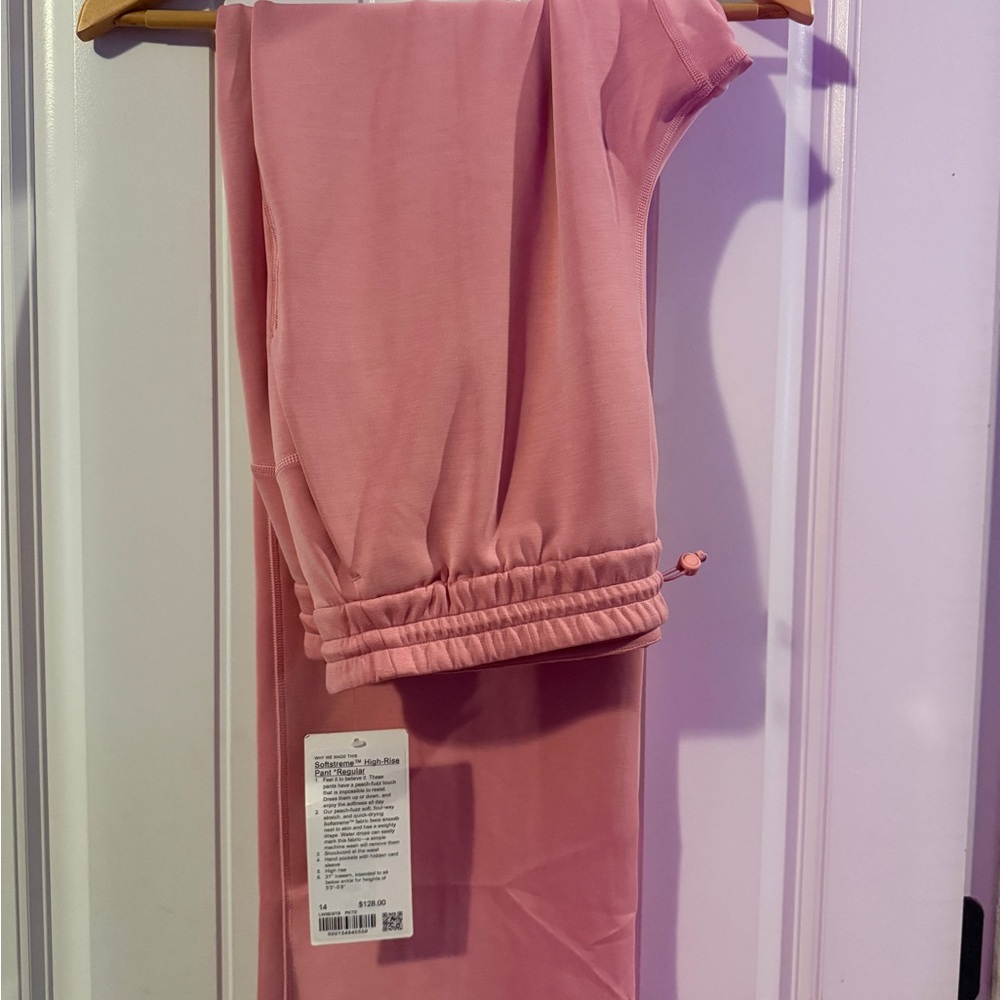 Lululemon Athletica Softstreme High-Rise Pants in Pink Tide size 14 NWT